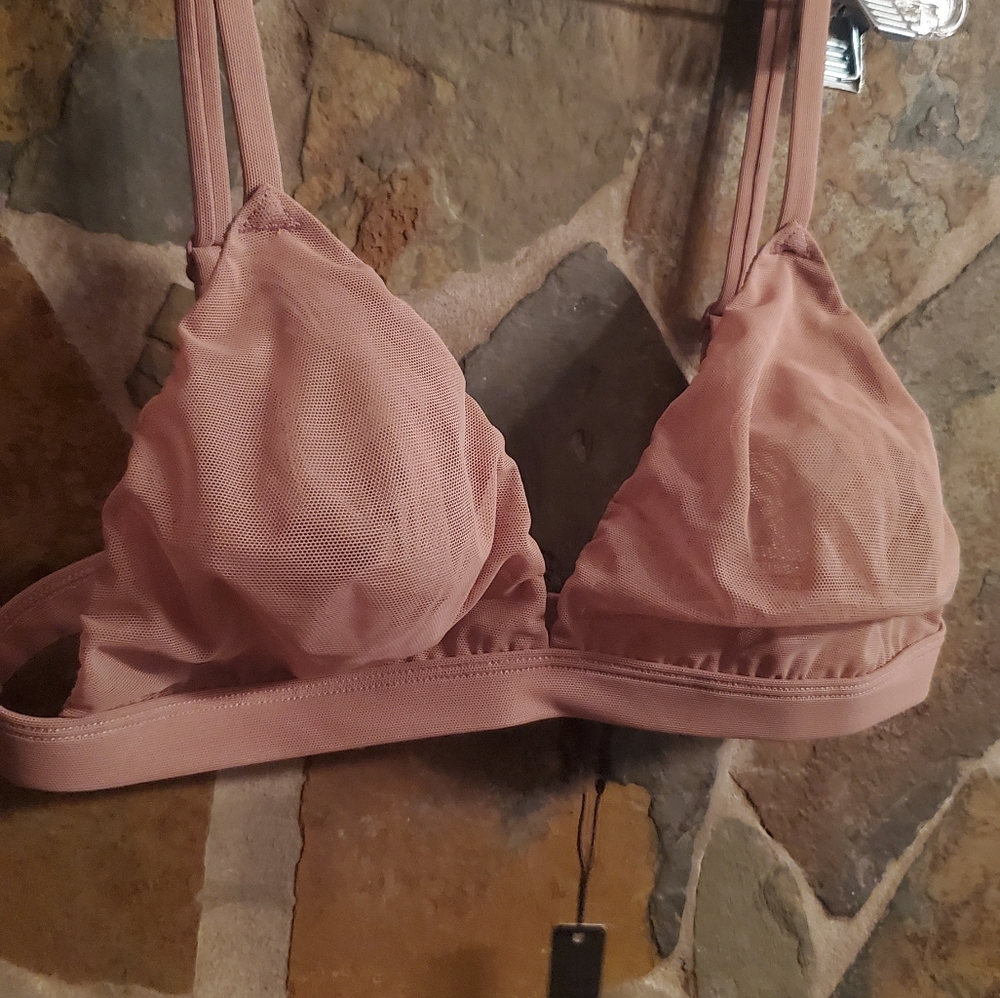 NWT SKIMS Mesh Triangle Bralette ! Sienna SZ S